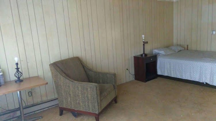 Wine Press Inn0