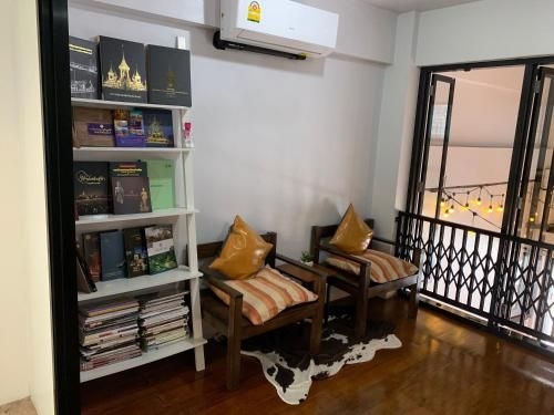 สลีพ อาวล์ โฮสเทล (Sleep Owl Hostel)1