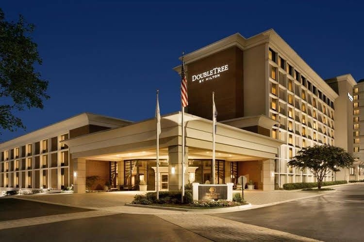 DoubleTree by Hilton McLean Tysons0