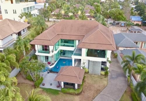 Villa Solitude0
