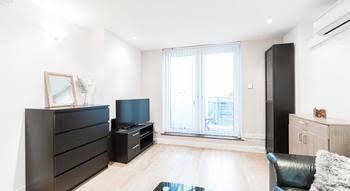 Harrow Apartment0