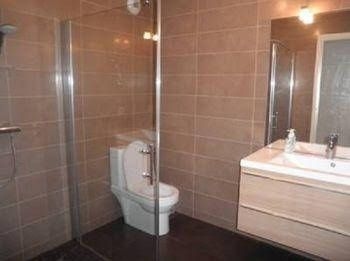 Congress Apartment0