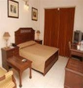 Dumpys Inn0