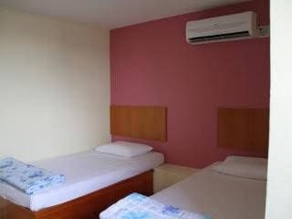 Budget Comfort Hostel0