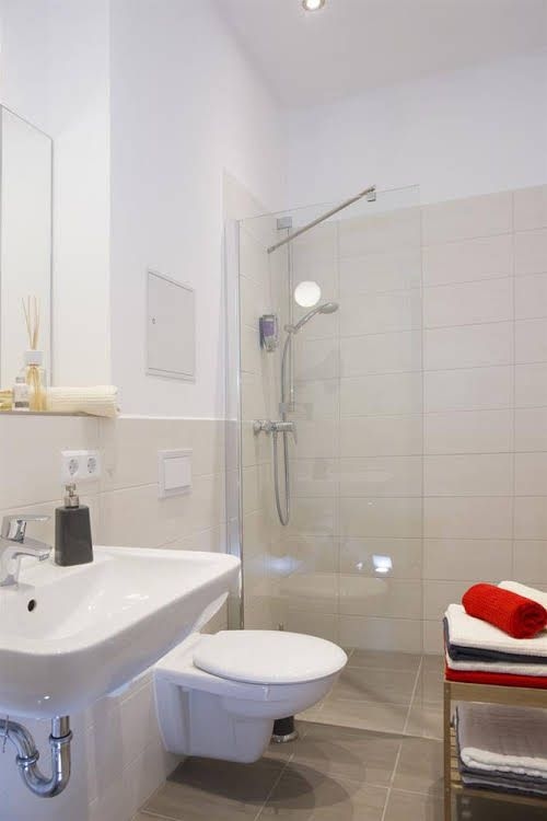 Leon Suite Apartments0