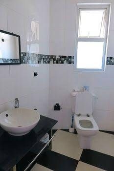 Diani Backpackers Adults Only0