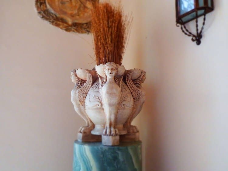 Domus Monami Luxury Suites0