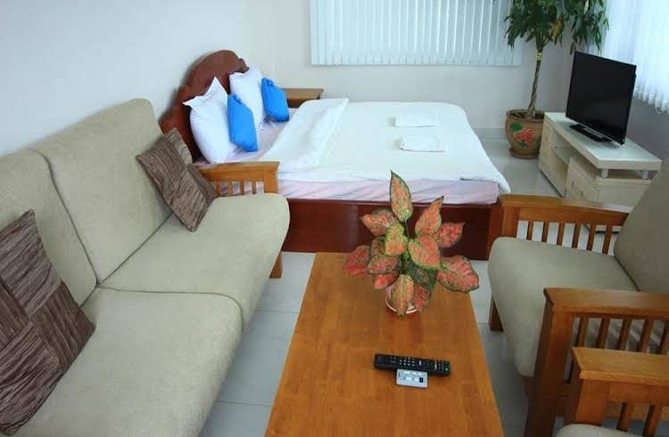 City Riverfront Apartment0