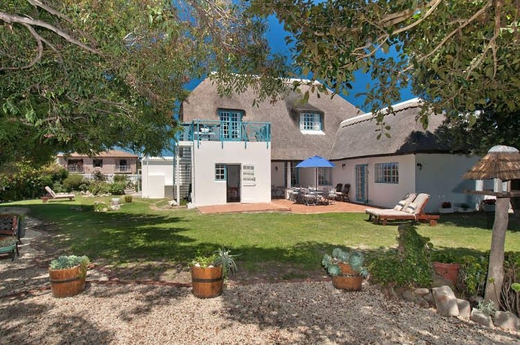 Cliff Cottage0