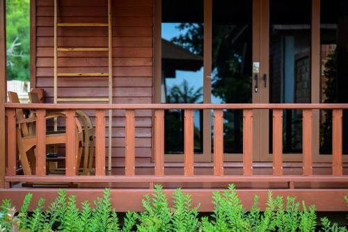 พิงจันทร์ เกาะพะงัน บีชฟรอนต์ รีสอร์ท (SHA Certified) (Pingchan Koh Phangan Beachfront Resort)2