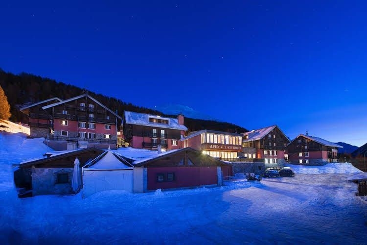 Alpen Village0
