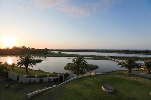 Martin Fields Beach Retreat0