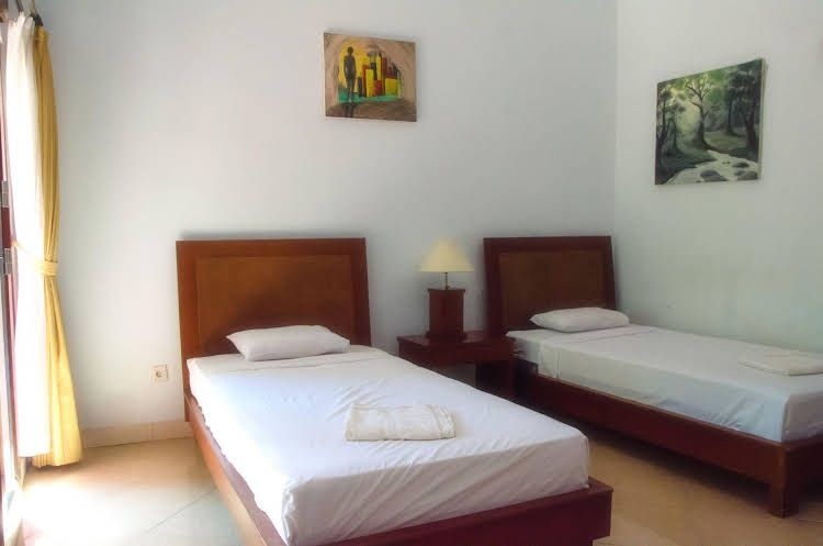 Bila Restaurant and Bungalows0