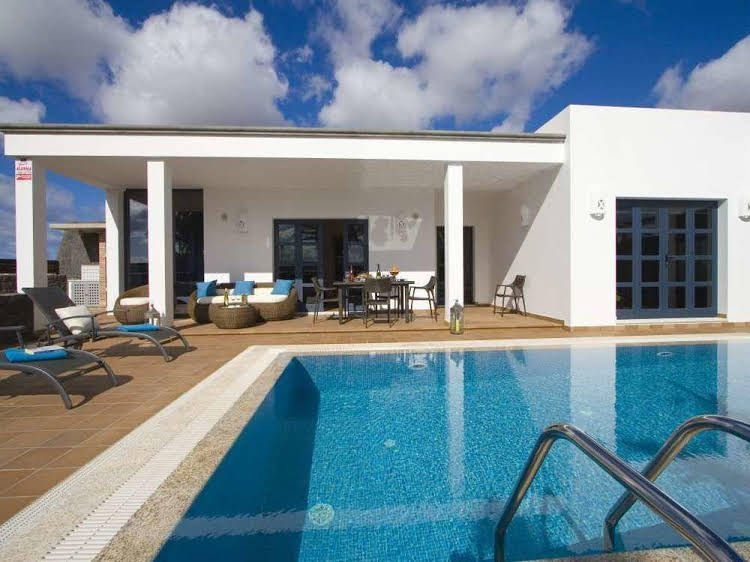 Villa Zamya0