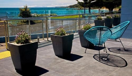 Penguin Beachfront Apartments0