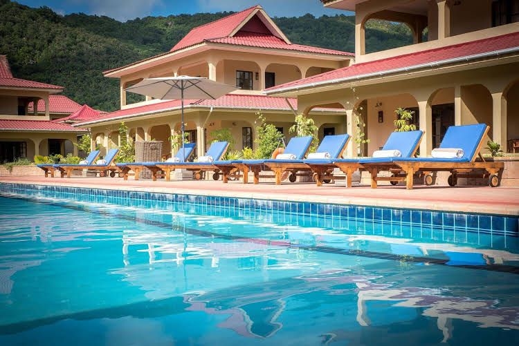 Oasis Restaurant and Spa0