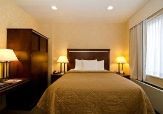 Comfort Inn Manhattan Bridge3