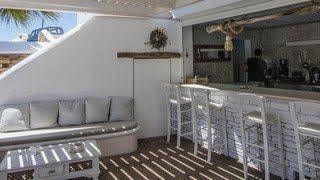 Levantes Luxury Boutique0
