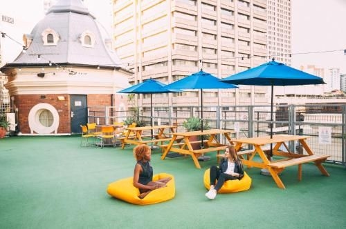 Nomads Brisbane Hostel0
