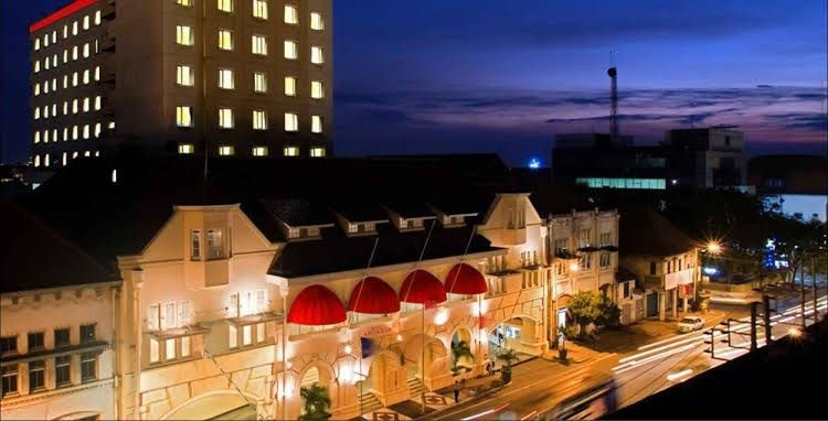 Arcadia Surabaya0