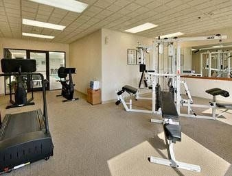 La Quinta Inn and Suites St Louis Airport Riverport1