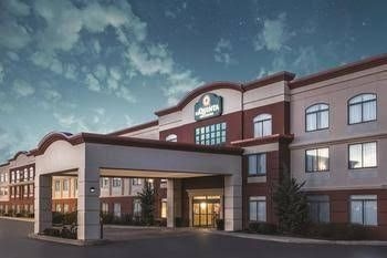 La Quinta Inn and Suites St Louis Airport Riverport0