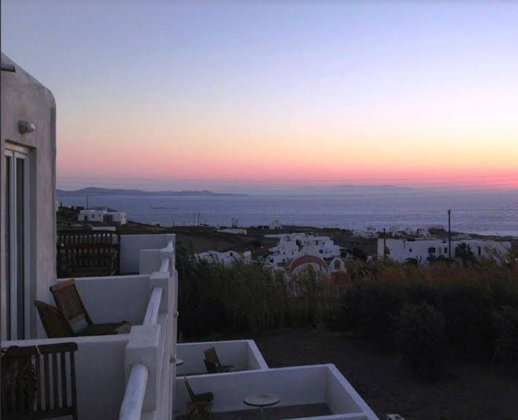 Thomas Mykonos0
