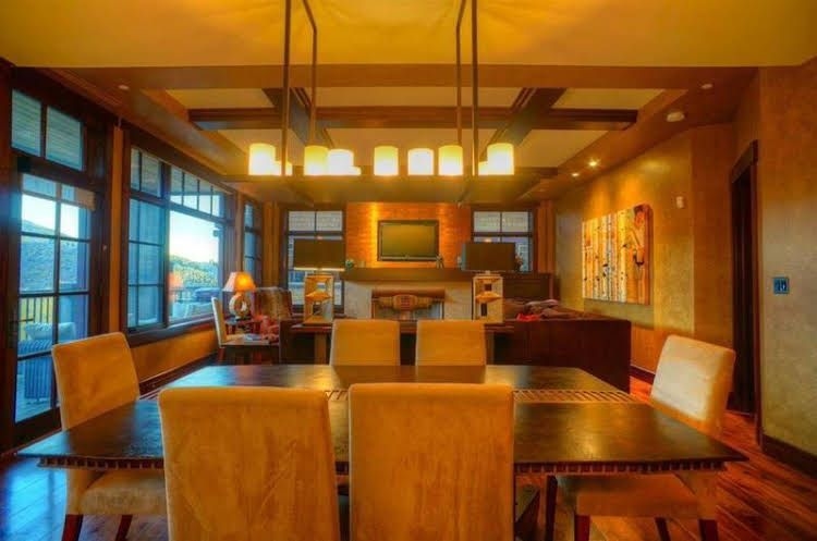 Abode at Flagstaff0