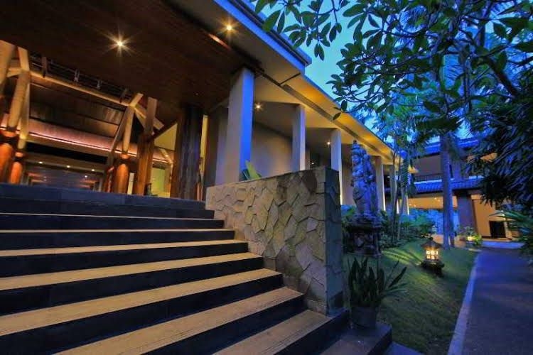 จันดี บีช รีสอร์ต แอนด์ สปา (Candi Beach Resort and Spa)0