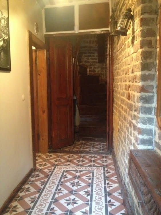 Akin House4