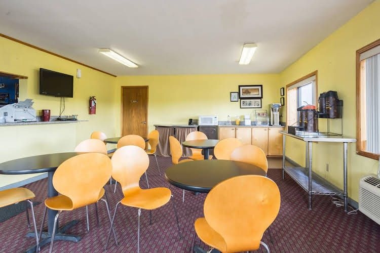 Rodeway Inn1
