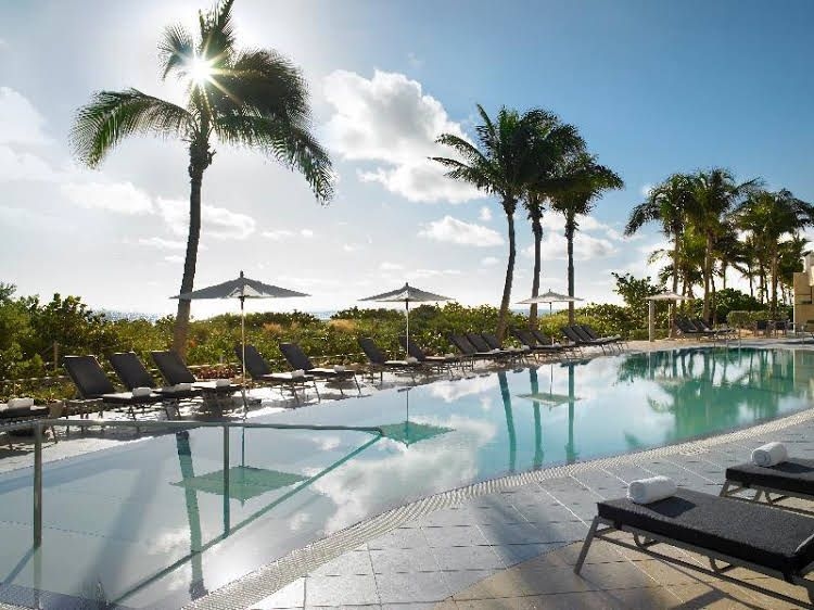 Carillon Miami Beach0