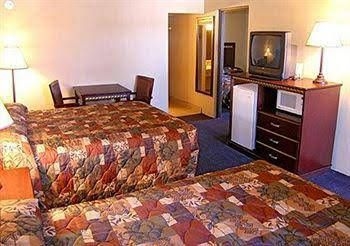 Rodeway Inn0