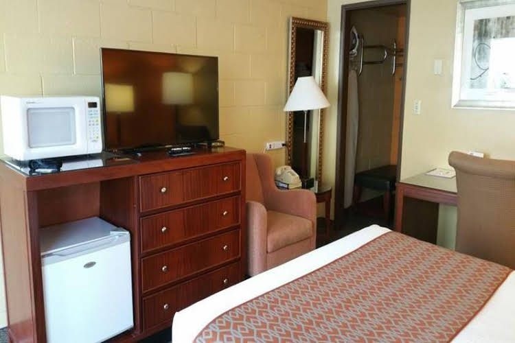 Howard Johnson Pendleton2