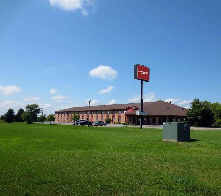 Country Hearth Inn2