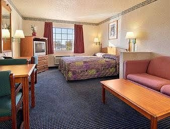 Rodeway Inn and Suites0