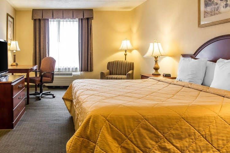 Quality Inn Hackettstown3