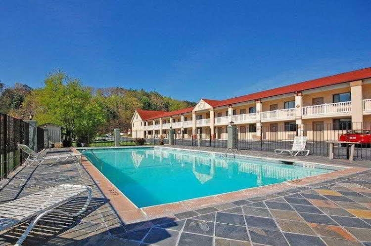 Baymont Inn and Suites Helen0