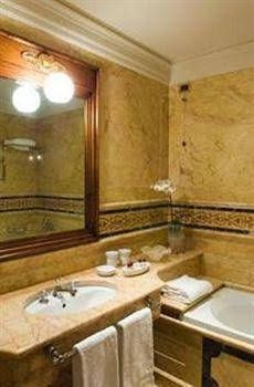 Suites Torre dellOrologio0