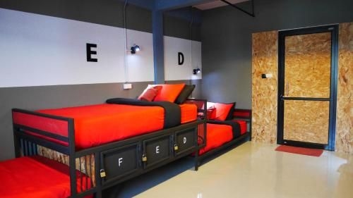 แอมิที โพชเทล (Amity Poshtel)2