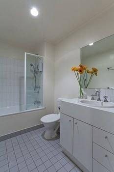 Staycentral Melbourne Serviced Apartments1