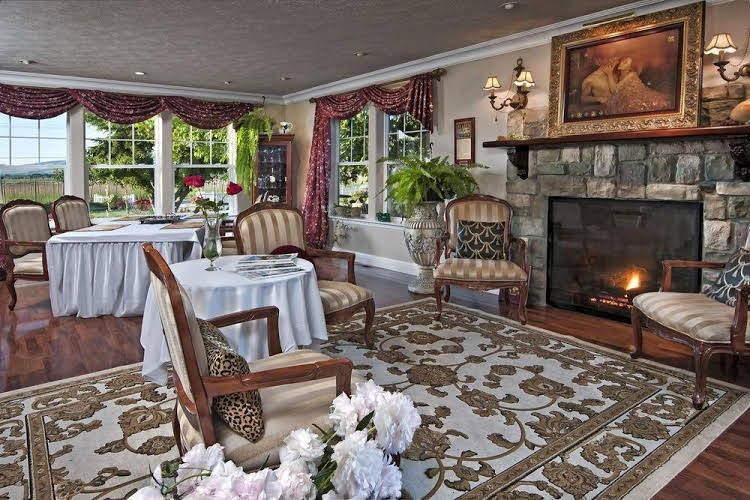 Cozy Rose Inn0