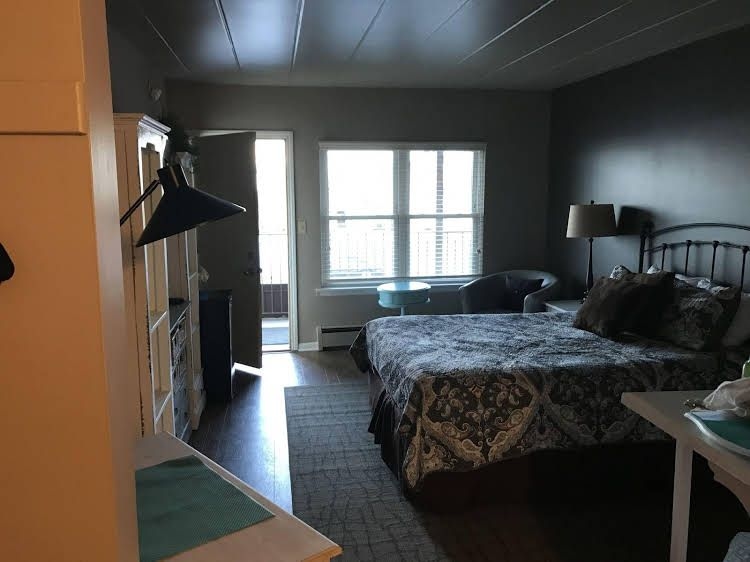 Gateway Inn0