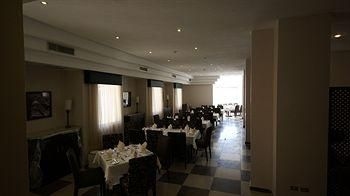 La Maison Petra4