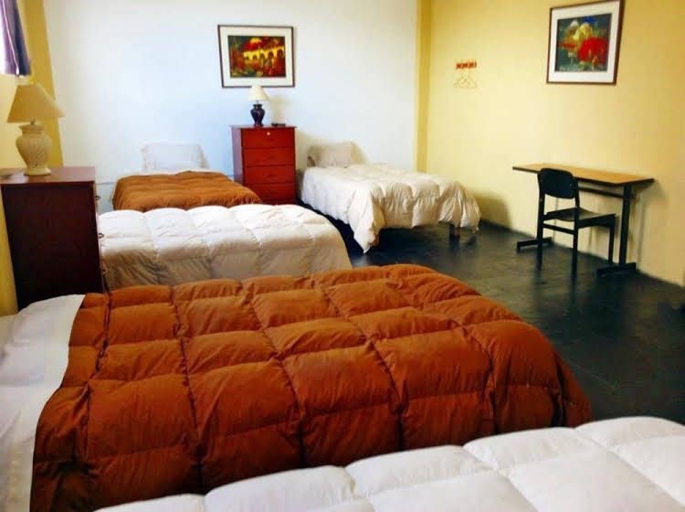 Hostal Riviera0