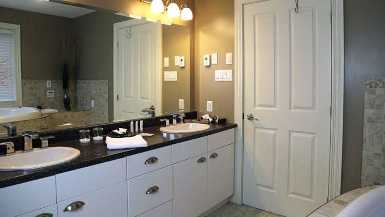 Worthington Place Luxury Accommodations0