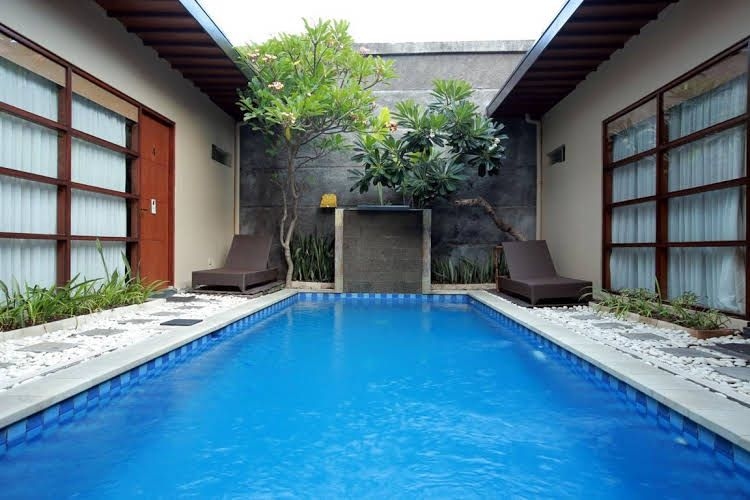 RedDoorz @ Nakula Seminyak1