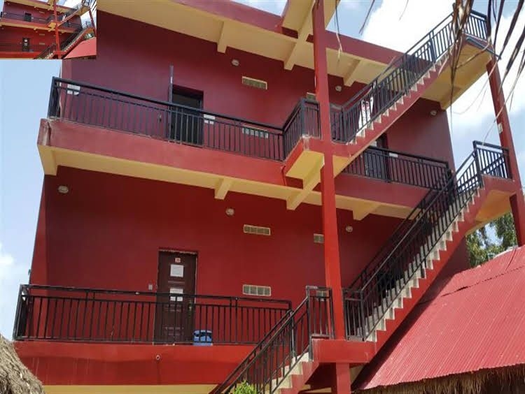 Serendipity Beach Hostel3