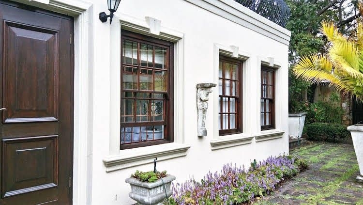 Ibis House0