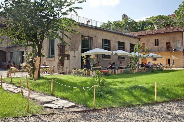 Un posto a Milano0